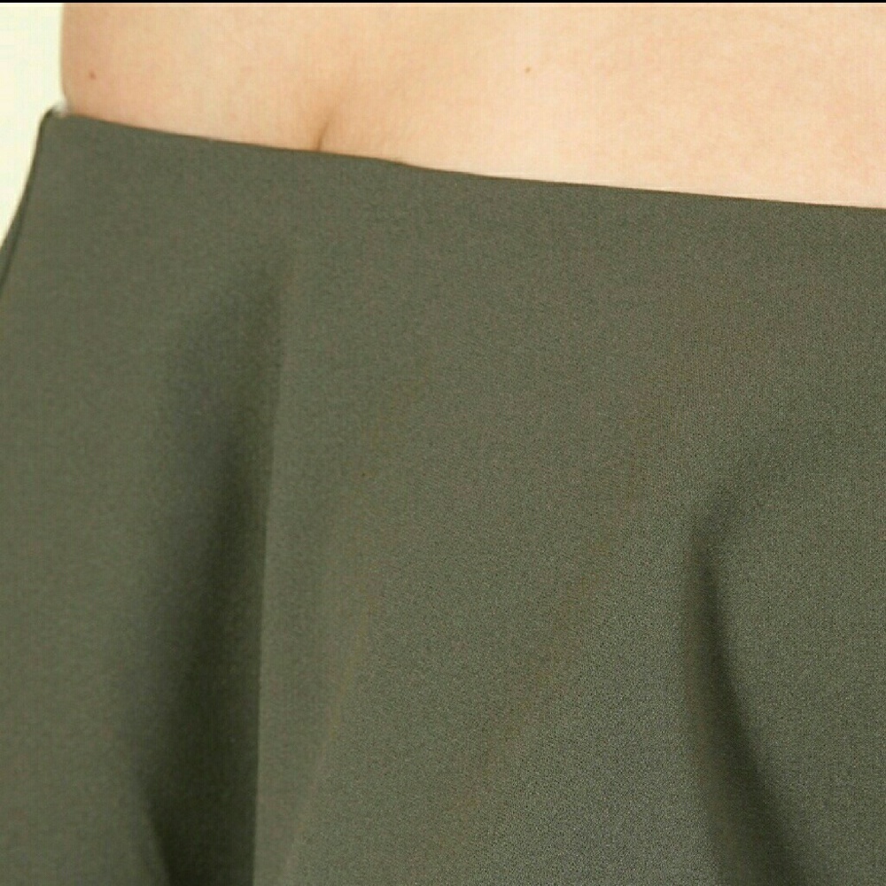 πGreen Off Shoulder Topπ - Picture 4 of 7